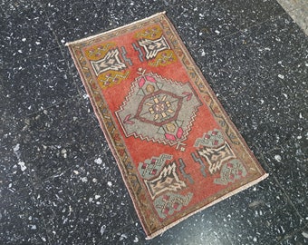 Turkish Rug, Small Vintage Rug, Home Decor Rug, Oushak Rug, Small Doormat Rug, Boho Rug, Small Kitchen Rug, Small Bedroom Rug, 1.8 x 3.1 ft