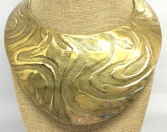 VINTAGE COLLAR NECKLACE Gold Tone Embossed Bib Torque Tribal Runway Statement