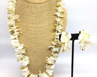 VINTAGE HAWAIIAN LEI Necklace Earring Set Made In Hong Kong White Flowers Beach