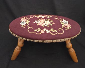 Vintage Nichols & Stone Fußhocker / Fußhocker / Fußhocker / Fußhocker / Fußhocker / Ottomane Oval Viktorianischer Stil