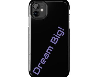 ¡Sueña en grande! Funda para teléfono / Funda negra con texto diagonal color lavanda