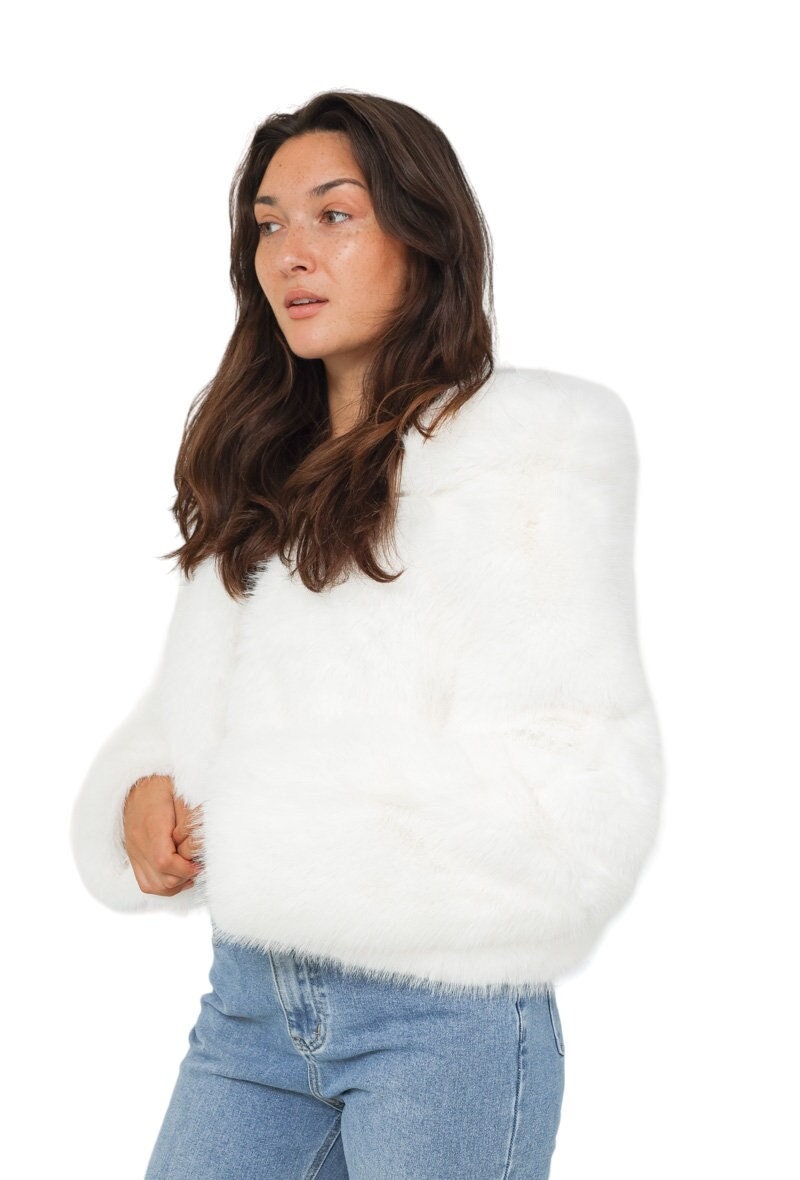 White faux deals fur hoodie