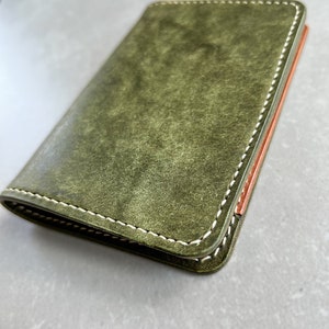 Minimalistischer Leder-Passhalter | Benutzerdefinierte Reiseabdeckung | Monogrammiert Geldbörse | Top Grain Leder Passport Etui | Flitterwochen Geschenk