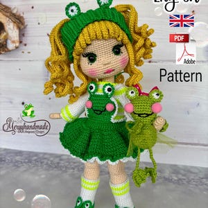 Peut inclure: Patron de crochet pour une poupée grenouille verte aux cheveux blonds, portant un chapeau de grenouille verte et une robe verte. La poupée tient une petite grenouille verte. Le patron est disponible en anglais et est un téléchargement PDF.