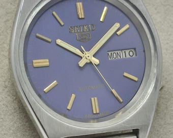 Vintage Seiko 5 Automatic Watch: Purple Dial Day/Date, Japan Made