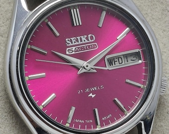 Vintage Seiko 5 Automatic Watch: Light Purple Dial Day/Date, Japan Made