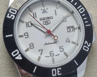 Refurbished Seiko 5 Automatic Wrist Watch: White Dial Date, Japan Made