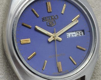 Vintage Seiko 5 Automatic Watch: Purple Dial Day/Date, Japan Made