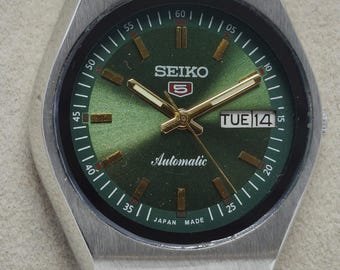 Vintage Seiko 5 Automatic Watch: Green Dial Day/Date, Japan Made