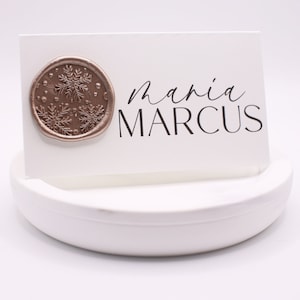Marque-places de Noël avec autocollant en cire | Cartes de visite personnalisées | Fête de Noël, Jour férié, Réglage de la table de fête, Mariage d'hiver