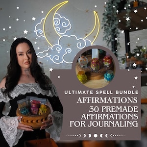 Puede incluir: Una colección de pequeños frascos de vidrio con contenido colorido, presentados en un cuenco de madera. El texto dice ULTIMATE SPELL BUNDLE AFFIRMATIONS 30 PREMADE AFFIRMATIONS FOR JOURNALING. Un letrero de neón de luna y nubes es visible.