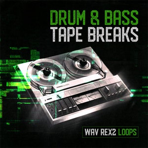 Könnte beinhalten: Ein Vintage-Tonbandgerät mit schwarzem Hintergrund und grünem digitalem Glitch-Effekt. Der Text "DRUM & BASS TAPE BREAKS WAV REX2 LOOPS" ist in Weiß und Grün dargestellt.