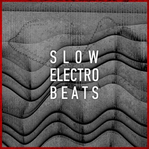 Puede incluir: Una imagen en blanco y negro con un patrón ondulado. El texto "SLOW ELECTRO BEATS" está escrito en letras blancas sobre la imagen.