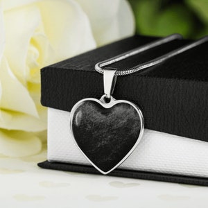 Personalisierte schwarze Herz Halskette, Gravierte Herz Halskette, Gothic Halskette personalisierte Geschenke, Gravierte Herz Anhänger