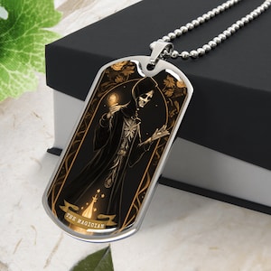 Colar de cartas de tarô de mágico personalizado, colar de tarô gravado, colar de cartas de tarô de prata, joias de tarô, etiqueta de cachorro personalizada gravada