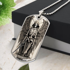 Gepersonaliseerde oordeel Tarot kaart ketting, gegraveerde Tarot kaart ketting, Tarot kaart ketting zilver, Tarot sieraden, aangepaste gegraveerde dog tag