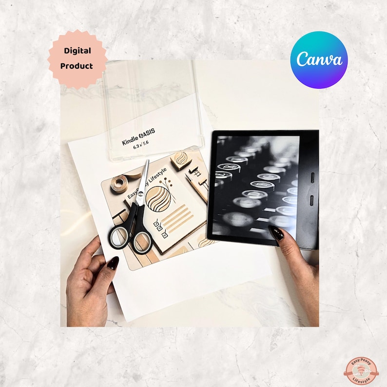 K&ouml;nnte beinhalten: Ein Bild eines digitalen Produkts mit einem Kindle Oasis, einer transparenten H&uuml;lle, einer Schere und einem dekorativen Papier mit dem Text "Easy Peasy Lifestyle". Das Bild enth&auml;lt auch das Canva-Logo und die Worte "Digital Product".