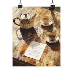 Könnte beinhalten: Ein Aquarellbild eines Holztisches mit einer Teekanne, zwei Tassen Tee und einem Blatt Papier mit handschriftlichem Text. Die Teekanne ist weiß mit braunen Akzenten und hat einen braunen Griff. Die Tassen sind weiß mit braunen Akzenten und haben braune Griffe. Das Papier ist weiß mit brauner Tinte.