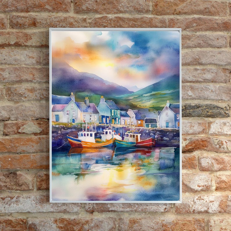 Puede incluir: Pintura acuarela de un peque&ntilde;o pueblo con casas coloridas y barcos en un puerto. El cielo es una mezcla vibrante de rosa, naranja y amarillo, con nubes blancas y esponjosas. El agua refleja los colores del cielo y los barcos.