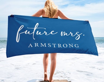 Custom Future Mrs Beach Towel, 2026 Personalized Bride Gift, Bachelorette Party Favors, Honeymoon Trip Pool Towel, Bridal Shower Gift