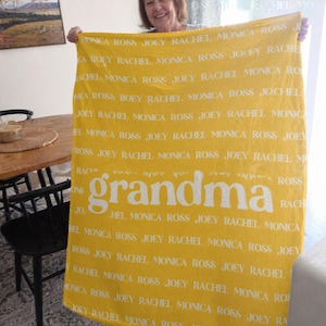 Personalized Grandma Blanket, Custom Name Blanket with Any Text or Names in Background, Soft Throw Gift for Grandma, Nana, Mimi ,mother day bild 5