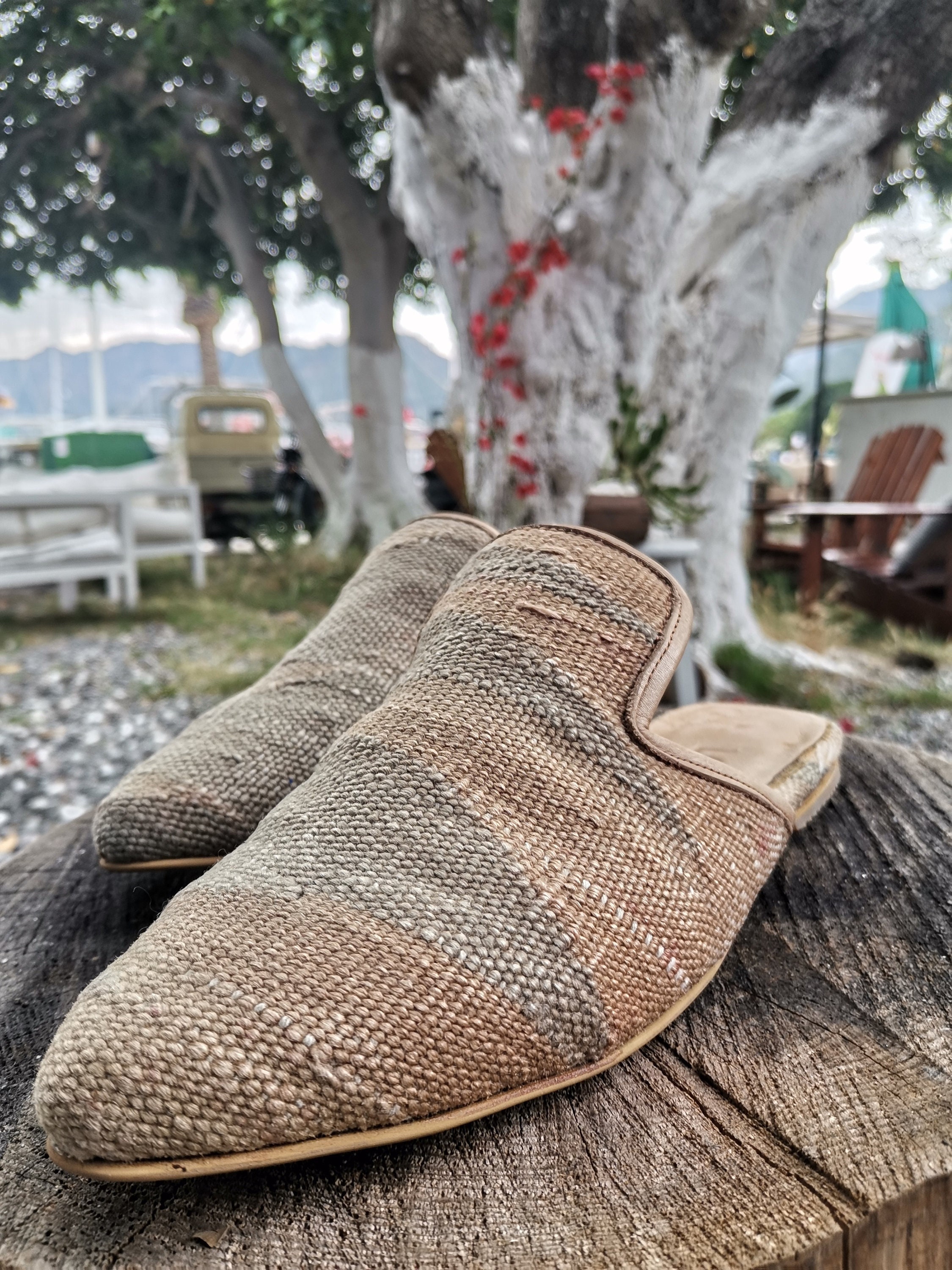 Old fashioned deals mens slippers