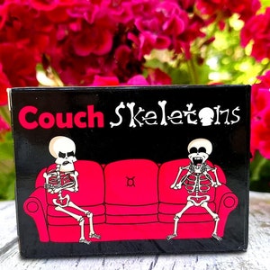 Jogo de cartas Couch Skeletons - Jogo rápido e fácil para 2 jogadores