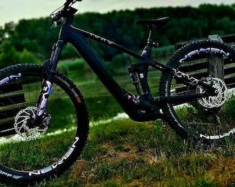 Adesivos para aros de bicicleta MTB – Adesivos que brilham no escuro | Conjunto de 8 adesivos Aurora | Bicicleta elétrica | Compatível com NEWMEN