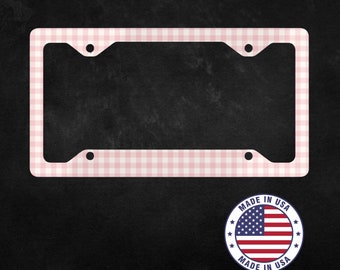 Pinker Vichy-Karo-Nummernschild-Rahmen: Girly Accessoire für das Auto