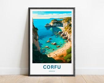 Può includere: Una stampa artistica incorniciata con una scena costiera di Corfù, Grecia. L'opera raffigura una baia turchese con una spiaggia sabbiosa, circondata da scogliere e vegetazione lussureggiante. La parola "CORFU" è stampata in blu, con "GRECIA" sotto.
