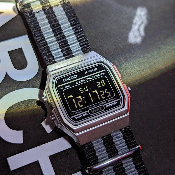 Custom Casio F-91W || 22MM custom-notched Nato strap || BLACKSILVER MOD || Retro-style watch