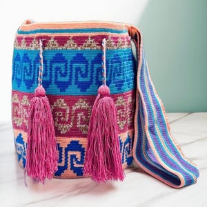 Large WAYUU Bag, Handmade WAYUU Mochila, Crossbody Wayuu Purse, Wayuu Handbag, Crochet Wayuu Tote, Colombian Wayuu Mochila - Order Now!
