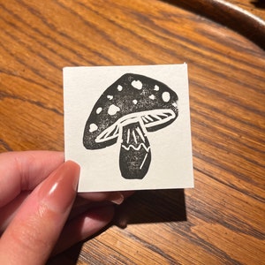 Tiny Mushroom Linocut Print zdjęcie 2