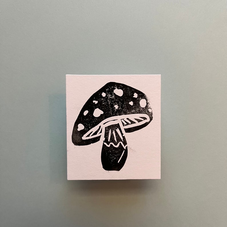 Tiny Mushroom Linocut Print zdjęcie 1