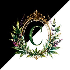Peut inclure: Un cadre ovale dor&eacute; d&eacute;coratif centr&eacute; sur un fond divis&eacute; en noir et blanc. &Agrave; l'int&eacute;rieur du cadre se trouve une grande lettre C vert fonc&eacute;. Le cadre est entour&eacute; d'un arrangement d&eacute;taill&eacute; de feuilles de cannabis vertes et de petits accents floraux violets.