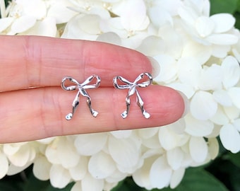 14mm/0.55in Silver Bow Stud Earrings Sterling Silver 925, Plain Studs, Small Ribbon Bow Earrings