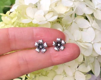 9mm Silver Flower Stud Earrings Sterling Silver 925, Tiny Plain Flower Earrings, Forget Me Not Flower Studs, Antique