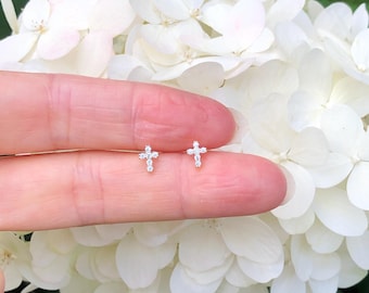 14K Solid Gold Tiny White CZ Cross Stud Earrings, Tiny Stud  Yellow Gold Earrings - TGE40030