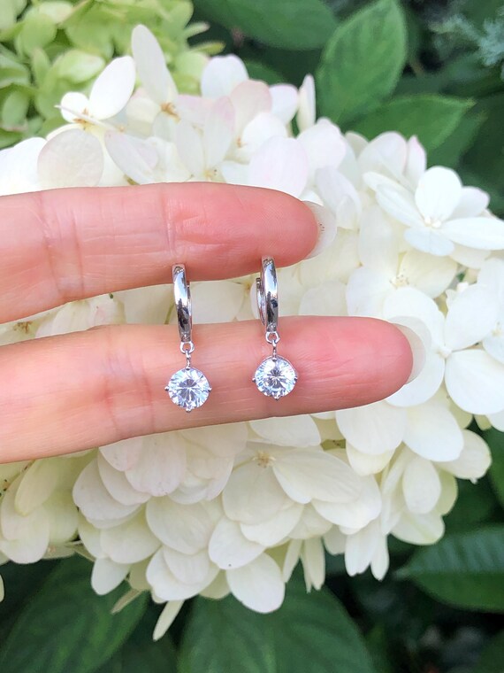 Pavoi 14K Gold Plated, Everyday 925 Sterling Silver Teardrop Chunky Hoop Earrings Lightweight Drop White Women 22mm Designer Dupe