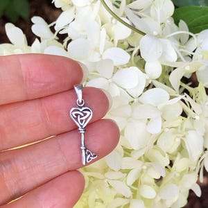 19mm/0.75in Silver Celtic Key Pendant Sterling Silver 925, Small Celtic Triquetra Key Pendant for Men Women, 28mm/1.10&quot;