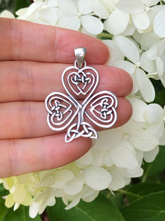 Large shamrock pendant best sale