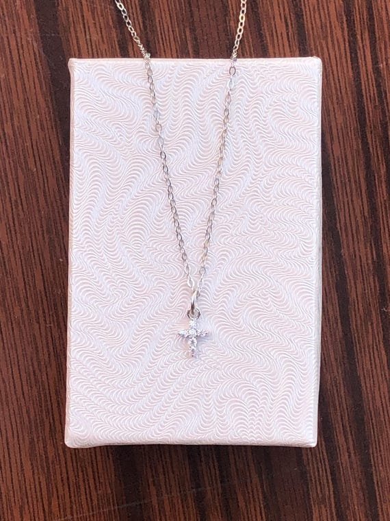 Sterling Silver Cross Pendant Necklace with 5A Cubic