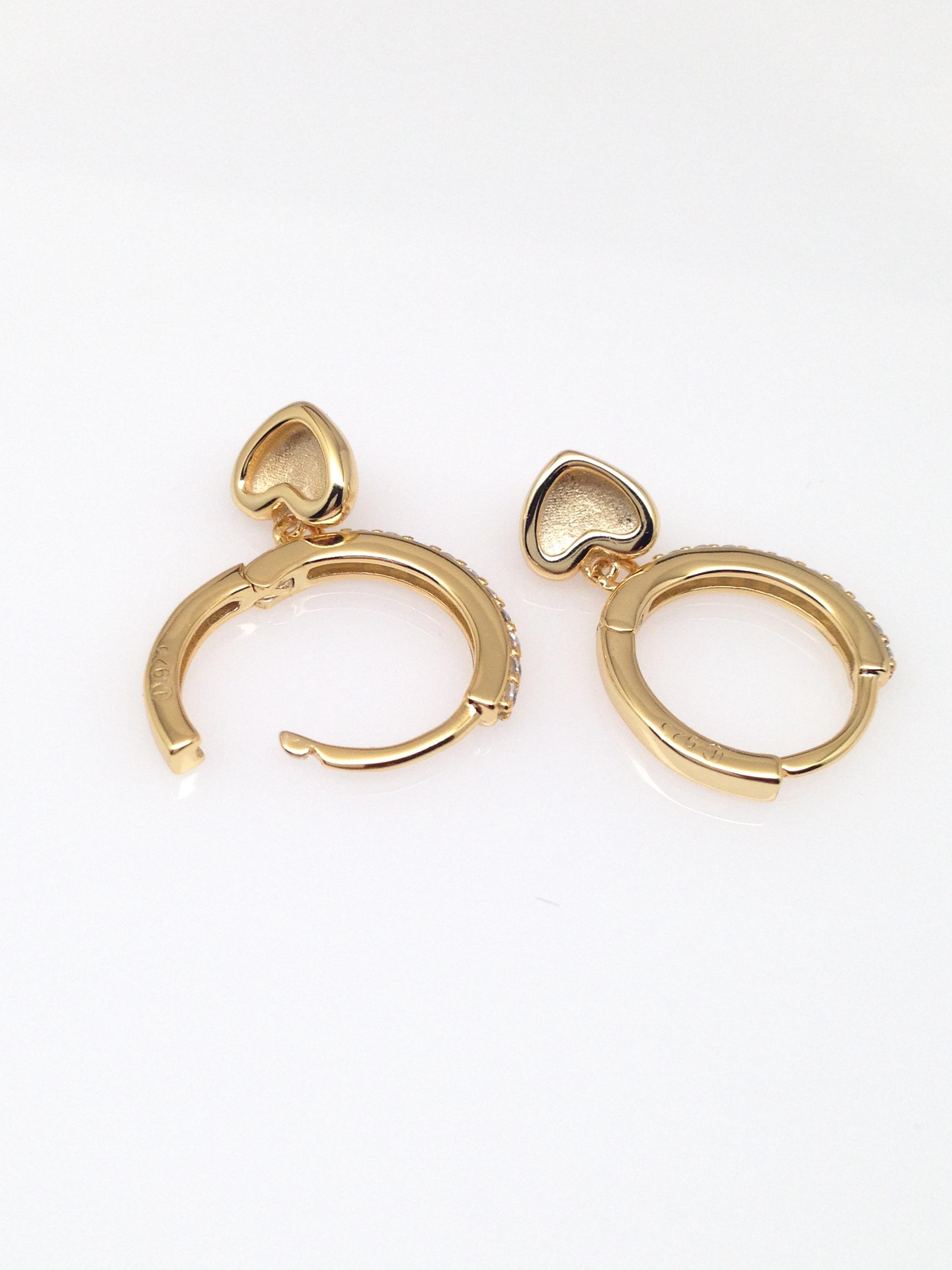 ピアス Numbering Mini Wavy Heart Earring #2106 (10K Gold) 5BNY871 Mini Heart Earrings – Vivalavidaaccessories