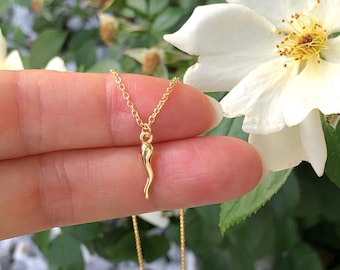 MORELLATO 3411 CIONDOLO １POINT GOLD NATURAL HORN NECKRACE 10K Hollow Gold Mini Italian Horn Necklace Charm | Banter