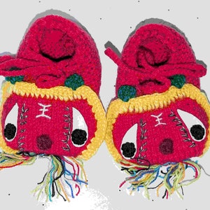 Personalized Tiger Newborn Shoes - Baby Shower Gift - Baby Birthday Gift - Crochet Sneakers - Newborn Crib shoes, Baby First Birthday Gift