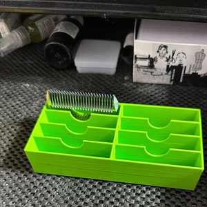 The Maltipoo - Dog Grooming *Wide* Size Clipper Blade Holder | up to 8 | blade holder