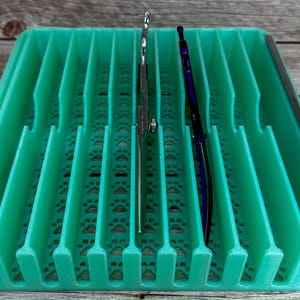 Sarabi V2 - Porta forbici per toelettatura cani Lay Flat / Contiene 11 forbici e 2 pettini /