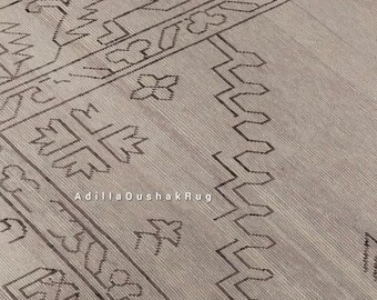 Handknotted Turkish Oushak Rug: Vintage Oriental Wool Carpet