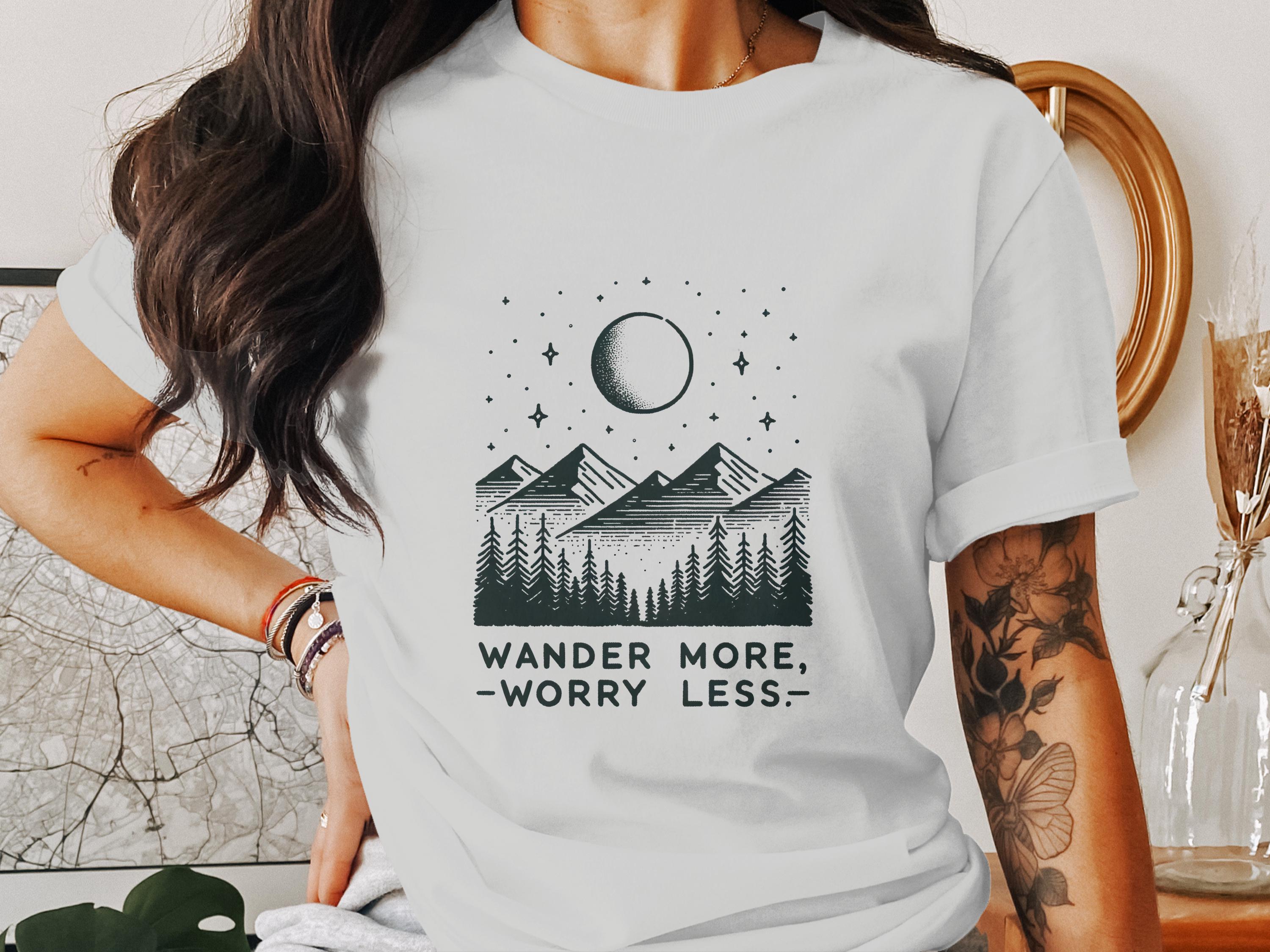T-shirt de scène de camping de randonnée en montagne dessinée à la main - chemise d'extérieur, chemise d'aventure, chemise de rivière - France