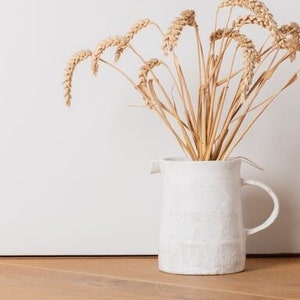 Weißer Keramikkrug, Natur Stil Krug, Wasserkrug, einzugartiges Geschenk, Handgefertige Vase, Servierkrug, Restaurantgeschirr, Milchkrug